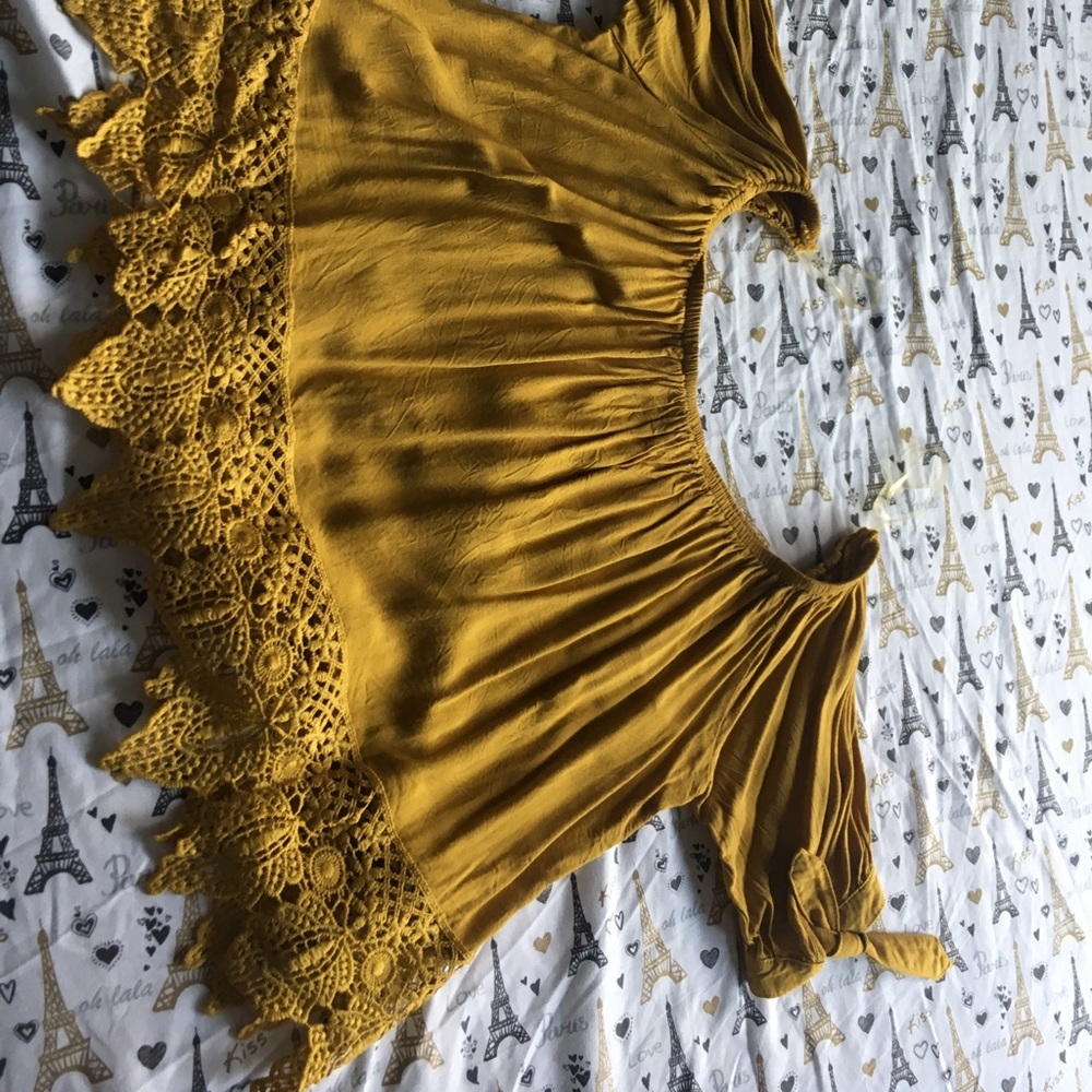 yellow crop top, off the shoulders